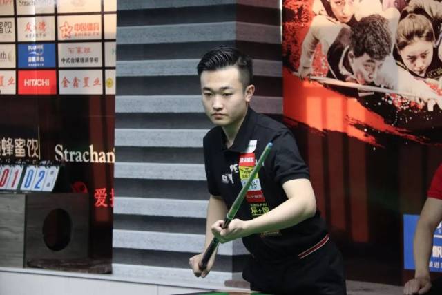 在他们面前 在他们面前